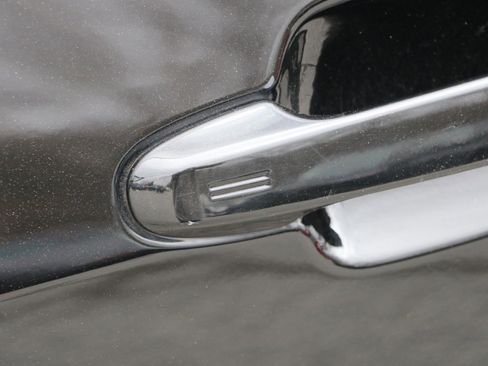 Used 2023 Subaru Forester Touring image 15