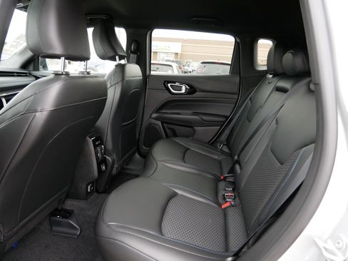 New 2026 Jeep Compass Latitude AWD/4WD image 7