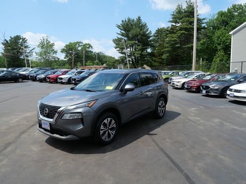 Used 2021 Nissan Rogue SV AWD/4WD image 1