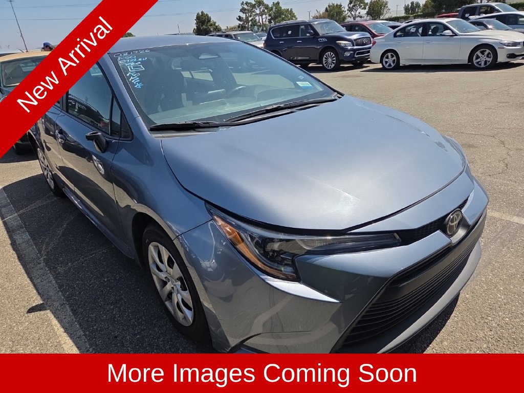 Used 2025 Toyota Corolla LE FWD image 1