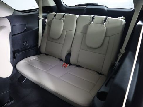 Used 2022 Ford Explorer Limited image 41