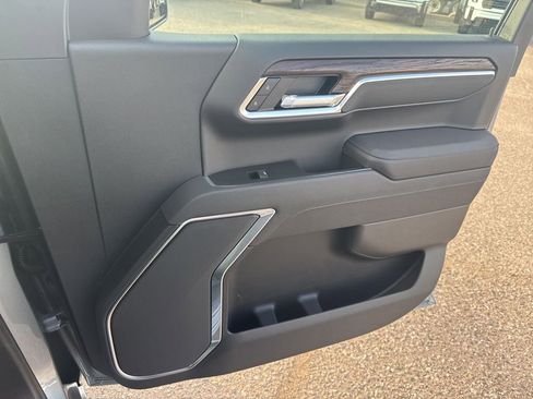 New 2026 GMC Sierra 1500 SLT w/ X31 Off-Road Package AWD/4WD image 14