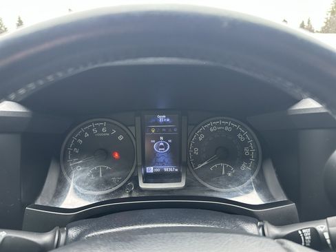 Used 2019 Toyota Tacoma TRD Off-Road image 17