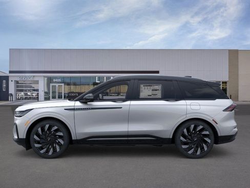 New 2026 Lincoln Nautilus Reserve w/ Jet Appearance Package image 3