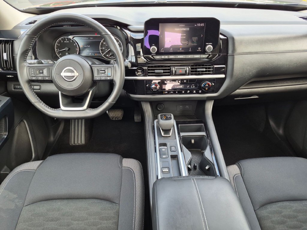 Used 2025 Nissan Pathfinder SV w/ SV Premium Package FWD image 24