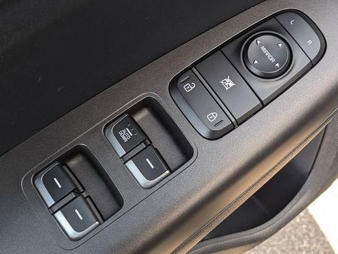 Used 2022 Kia Sportage LX image 19