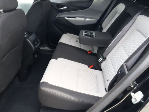 Used 2021 Chevrolet Equinox LS w/ LS Convenience Package FWD image 18