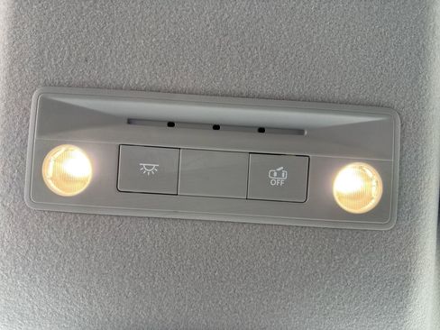 Used 2025 Nissan Kicks SV image 17