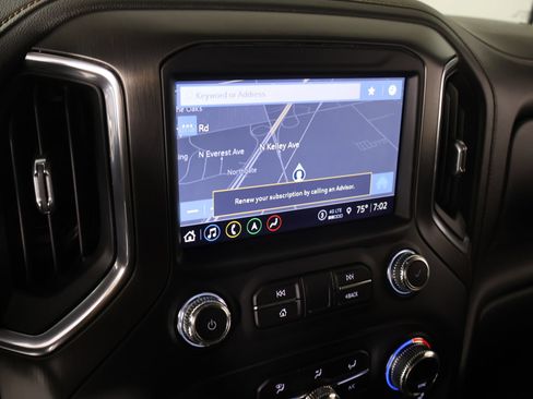 Used 2022 GMC Sierra 2500 AT4 w/ AT4 Preferred Package AWD/4WD image 7
