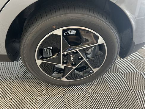 New 2025 Kia Soul EX image 9