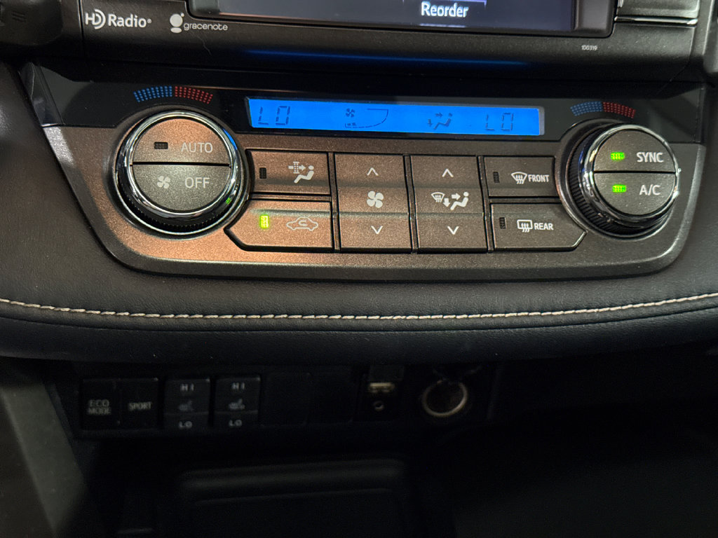 Used 2015 Toyota RAV4 Limited AWD/4WD image 17