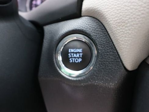 Used 2021 Toyota RAV4 XLE w/ Convenience Package image 16