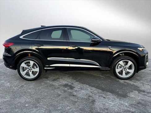 New 2025 Audi Q5 Premium Plus image 2