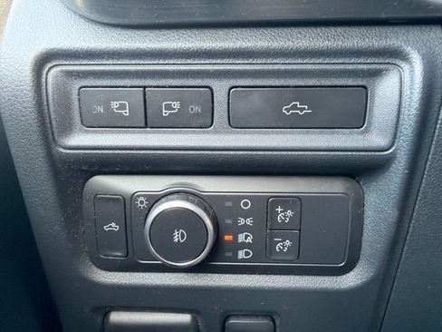 Used 2021 Ford F150 Lariat w/ Equipment Group 502A High AWD/4WD image 30