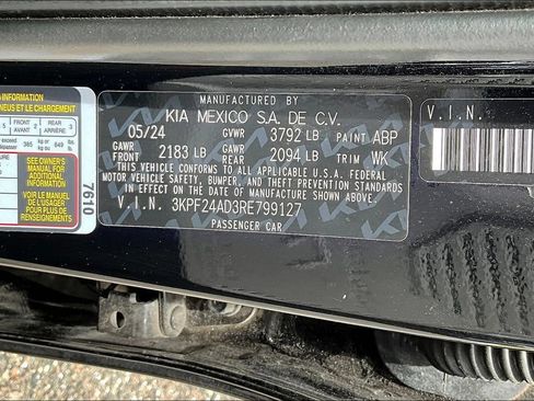 Used 2024 Kia Forte LXS FWD image 17