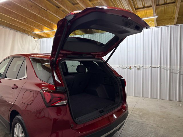 Used 2023 Chevrolet Equinox LT FWD image 9
