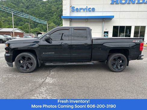 Used 2017 Chevrolet Silverado 1500 LT w/ All Star Edition AWD/4WD image 2