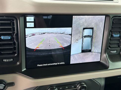 Used 2023 Ford Bronco Wildtrak AWD/4WD image 24