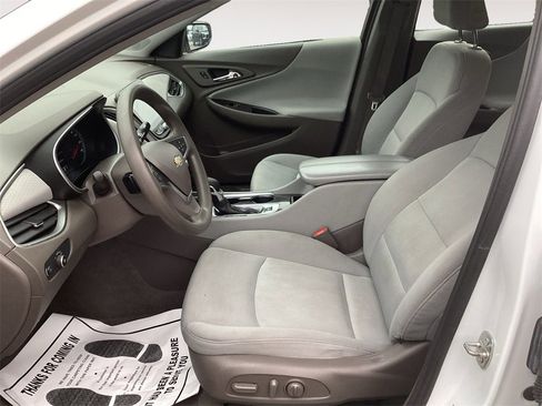 Used 2022 Chevrolet Malibu LT image 9