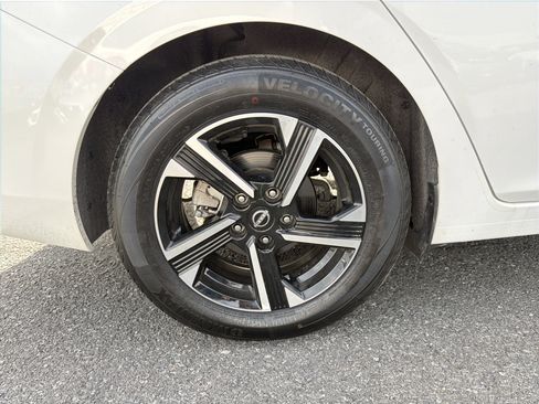 Used 2024 Nissan Sentra SV image 32