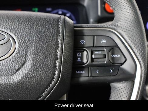 Used 2025 Toyota Tacoma Limited image 10