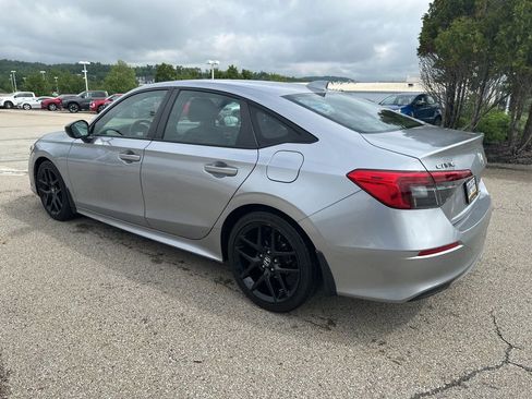 Used 2024 Honda Civic Sport image 4