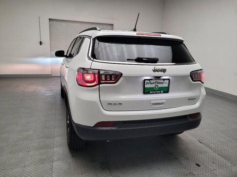 Used 2024 Jeep Compass Latitude image 6