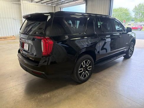 Used 2024 GMC Yukon XL AT4 AWD/4WD image 5