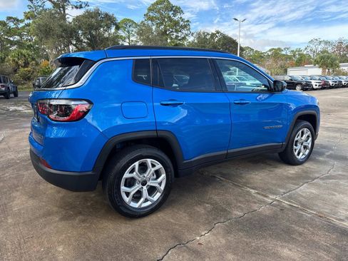 New 2026 Jeep Compass Latitude w/ Driver Assistance Group AWD/4WD image 3