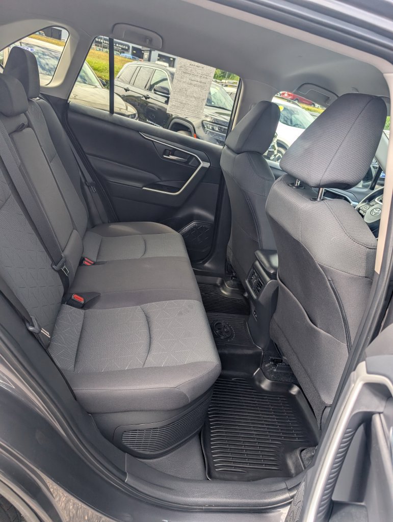 Certified 2024 Toyota RAV4 XLE AWD/4WD image 19