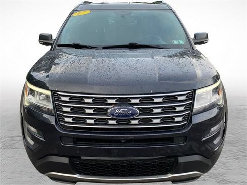 Used 2017 Ford Explorer Limited FWD image 8