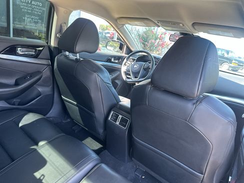Used 2021 Nissan Maxima 3.5 SV w/ Floor Mat Group FWD image 13