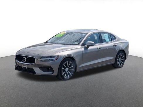 Used 2021 Volvo S60 T6 Momentum w/ Premium Package AWD/4WD image 5