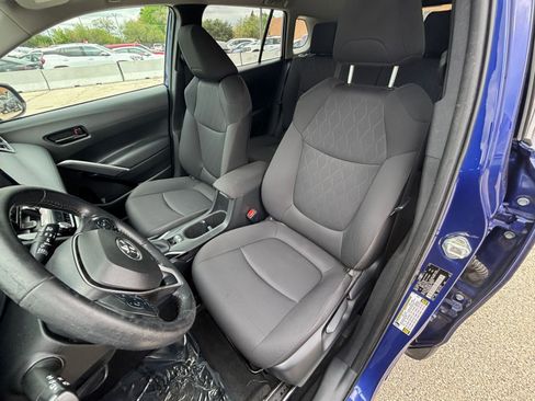 Used 2023 Toyota Corolla Cross LE FWD image 35