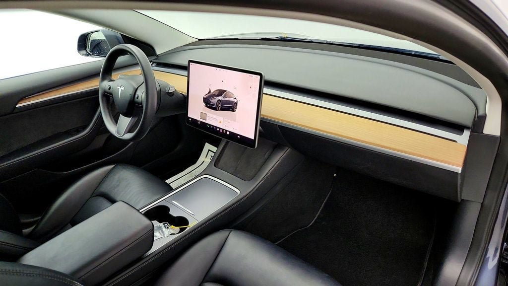 Used 2023 Tesla Model 3 Standard Range RWD image 29