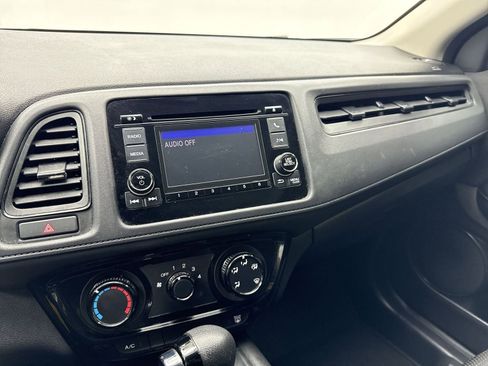 Used 2020 Honda HR-V LX image 17