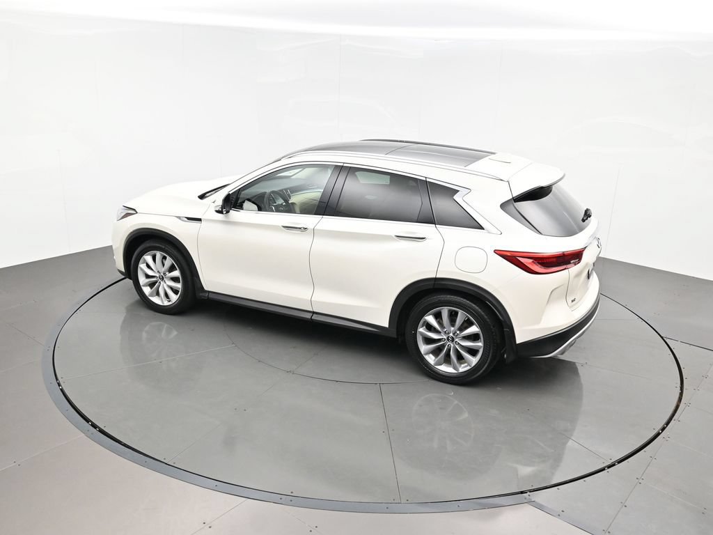 Used 2019 INFINITI QX50 Luxe w/ Navigation Package AWD/4WD image 39