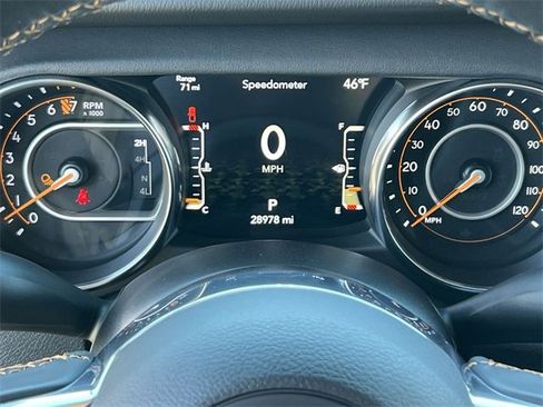 Used 2023 Jeep Gladiator Overland image 24