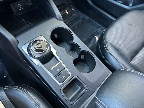 Used 2025 Ford Escape Platinum AWD/4WD image 21