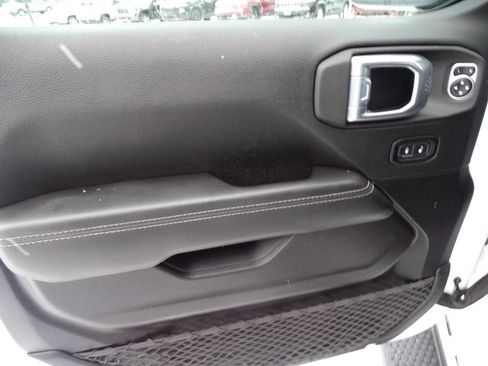 Used 2021 Jeep Wrangler Unlimited Sahara image 17