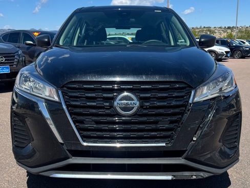 Used 2021 Nissan Kicks S FWD image 2