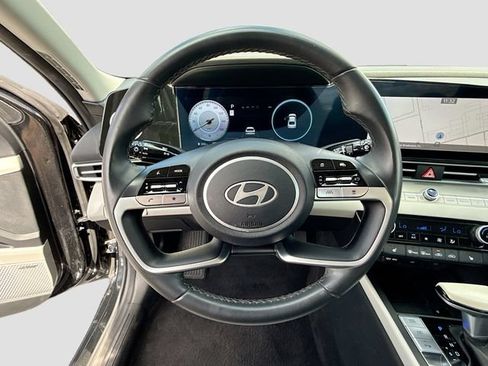 Used 2024 Hyundai Elantra Limited FWD image 11