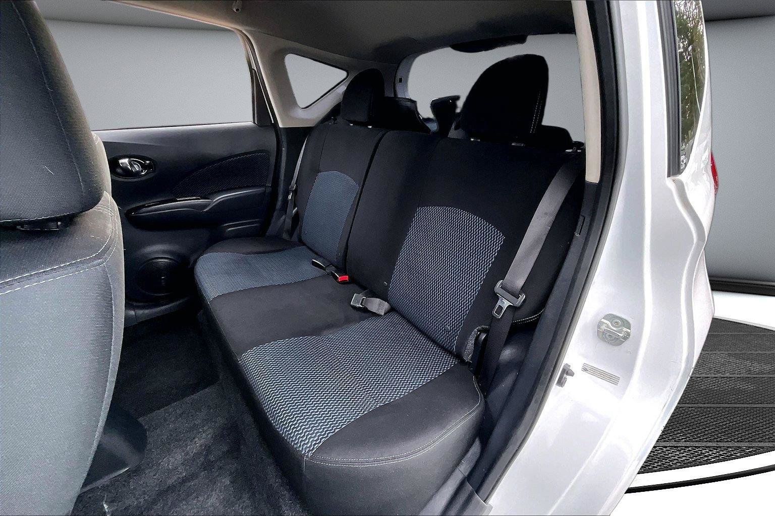 Used 2017 Nissan Versa Note SV FWD image 21