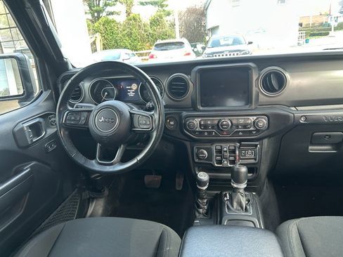 Used 2022 Jeep Wrangler Unlimited Sport AWD/4WD image 27