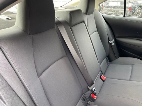 Used 2021 Toyota Corolla LE image 28
