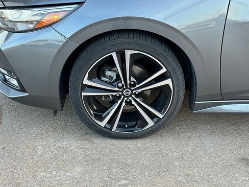 Used 2023 Nissan Sentra SR w/ Trunk Package image 3