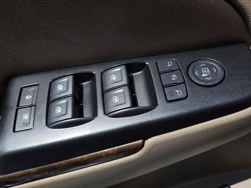 Used 2019 Chevrolet Tahoe LT RWD image 34