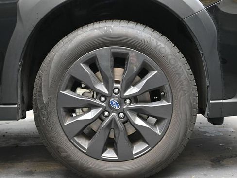 Used 2025 Subaru Outback Onyx Edition AWD/4WD image 10