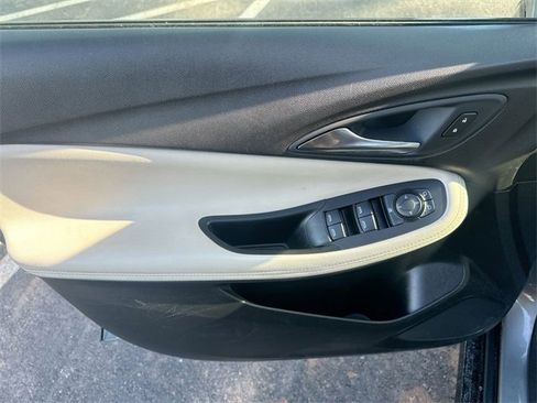 Used 2024 Buick Encore GX Sport Touring image 21