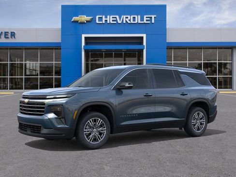 New 2026 Chevrolet Traverse LT FWD image 2